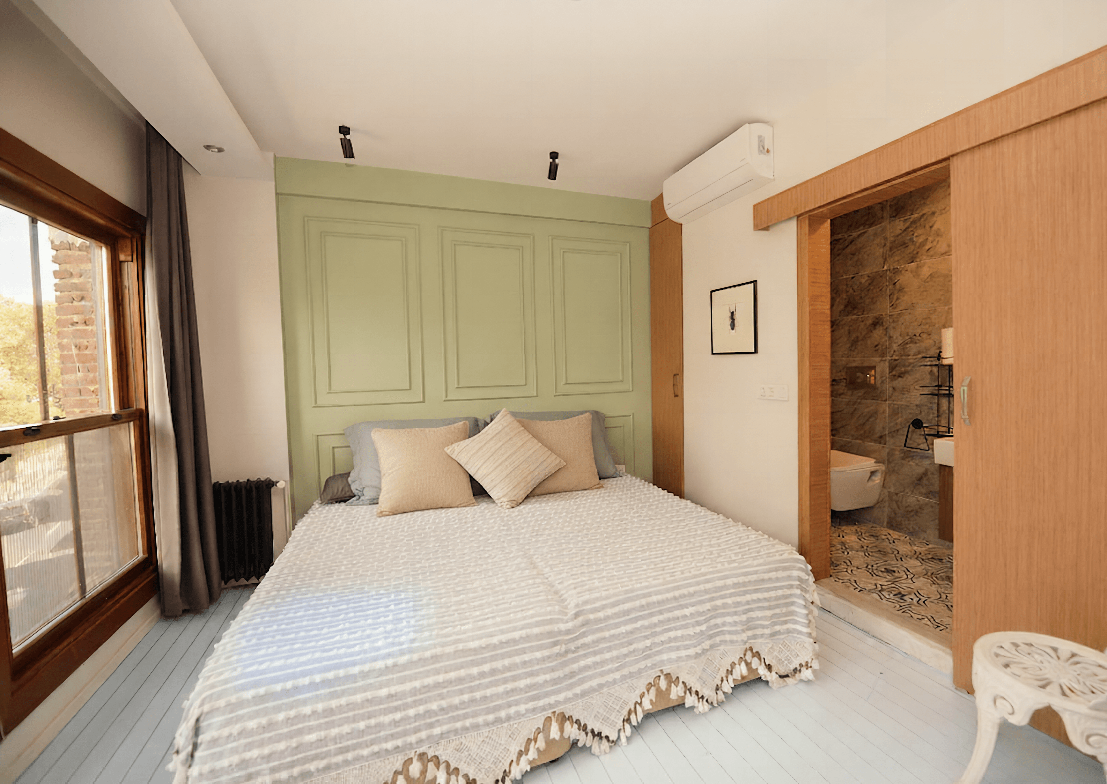 Bedroom with en-suite bathroom